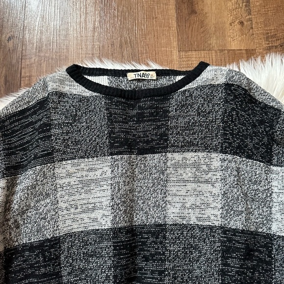ARITZIA TNA Plaid Pullover Sweatshirt - Picture 4 of 5